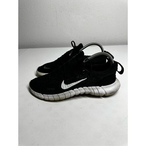 Nike Free Run 5.0 Black White Running Sneaker Shoe CZ1891-001 Women’s Size 7 - Picture 3 of 14